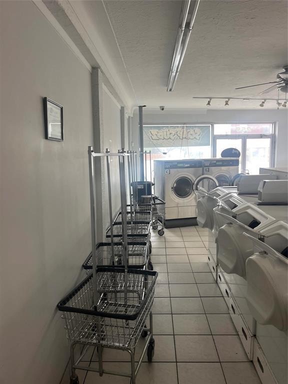 












255 Henderson Highway

,
Winnipeg,




Manitoba
R2L1M3

