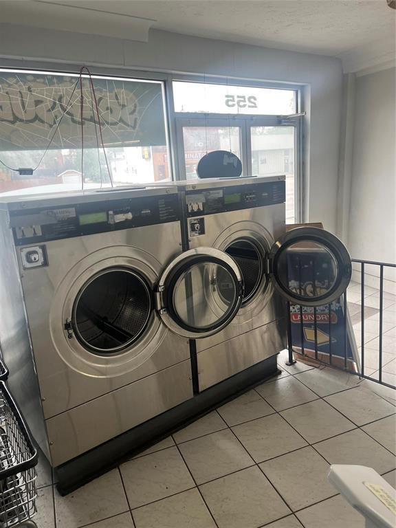 












255 Henderson Highway

,
Winnipeg,




Manitoba
R2L1M3

