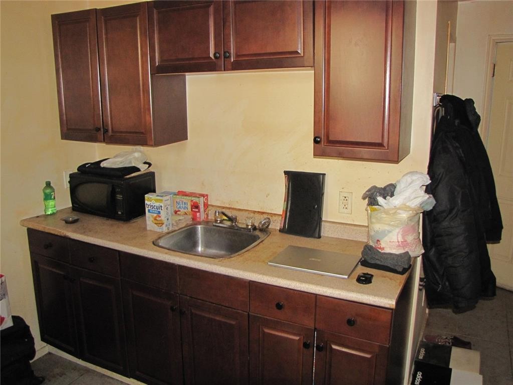 












265 Owena Street

,
Winnipeg,




Manitoba
R3E1X4

