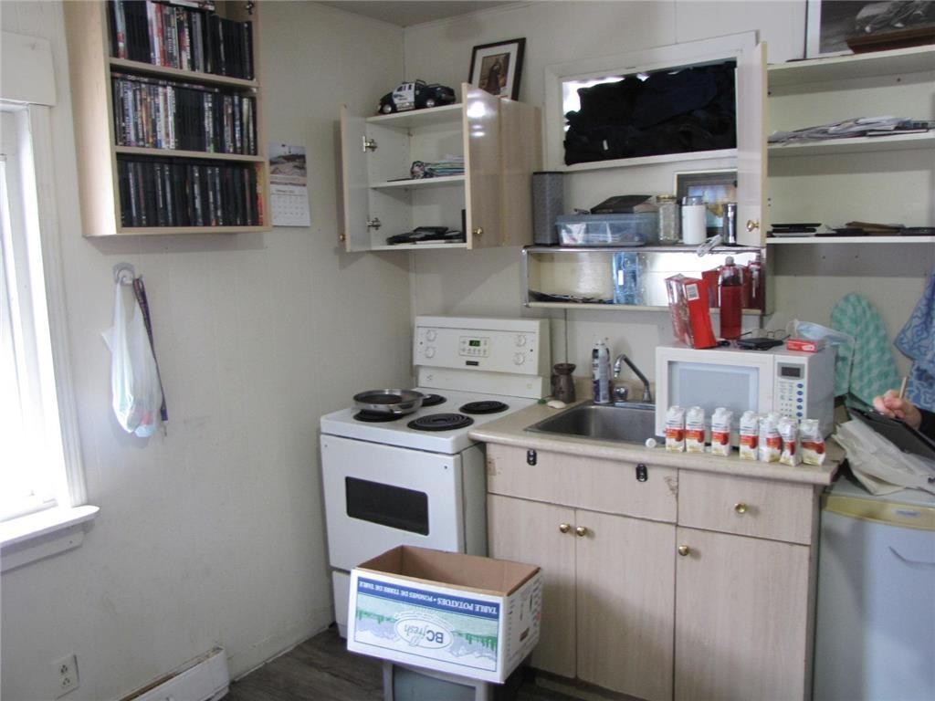 












265 Owena Street

,
Winnipeg,




Manitoba
R3E1X4

