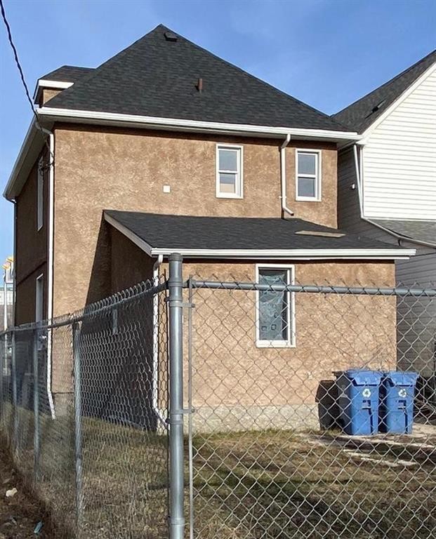 












352 Maryland Street

,
Winnipeg,




Manitoba
R3G1L9

