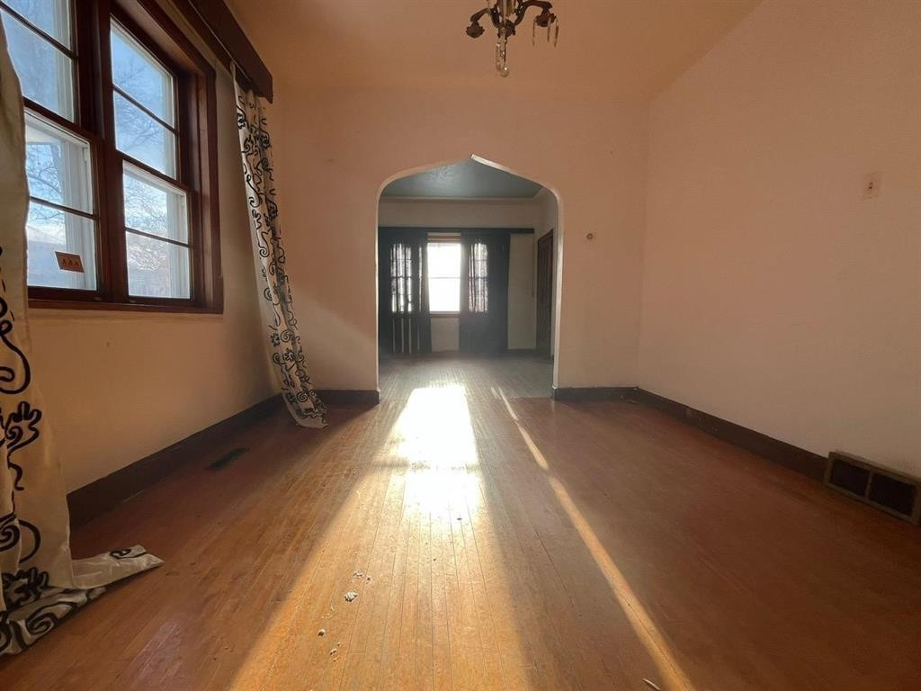 












441 Boyd Avenue

,
Winnipeg,




Manitoba
R3G1T9

