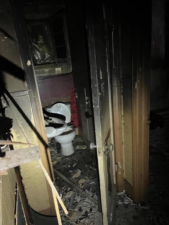 












453 Flora Avenue

,
Winnipeg,




Manitoba
R2W1L4

