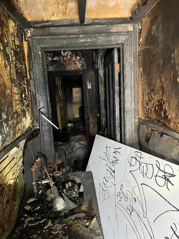 












453 Flora Avenue

,
Winnipeg,




Manitoba
R2W1L4

