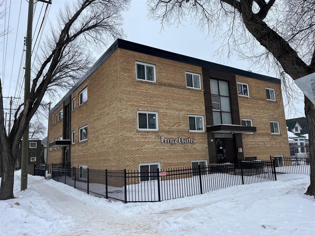 












291 Machray Avenue

,
Winnipeg,




Manitoba
R2W1X4

