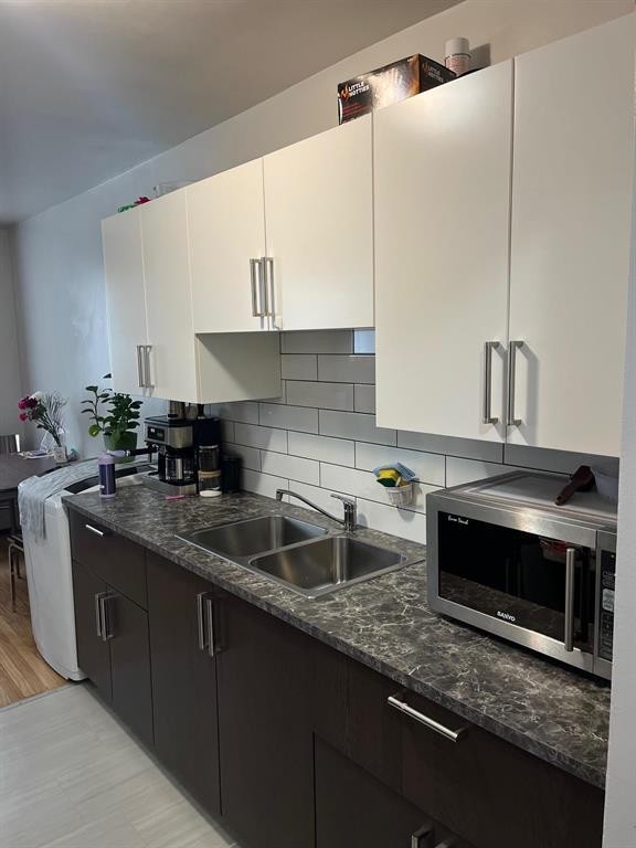 












291 Machray Avenue

,
Winnipeg,




Manitoba
R2W1X4

