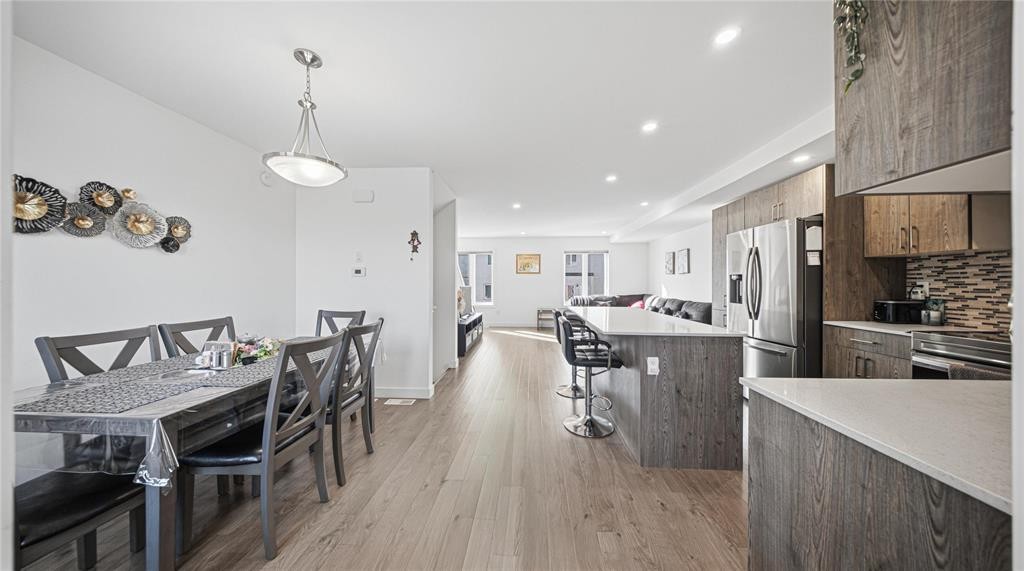 












1580 Ravelstone Avenue W

,
Winnipeg,




Manitoba
R3W1P8

