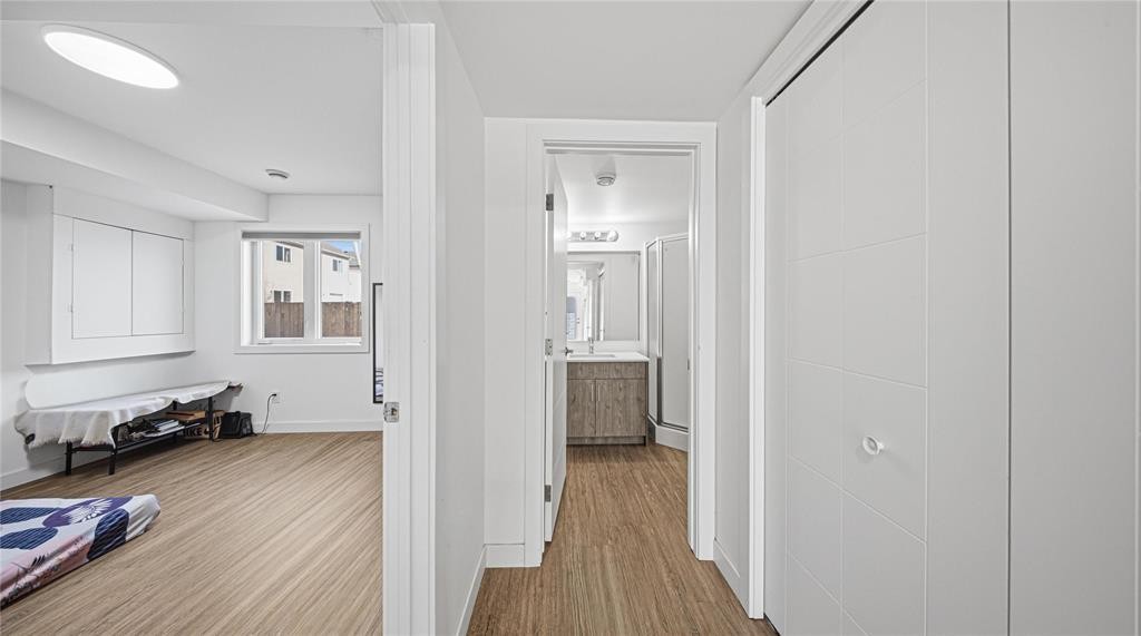 












1580 Ravelstone Avenue W

,
Winnipeg,




Manitoba
R3W1P8

