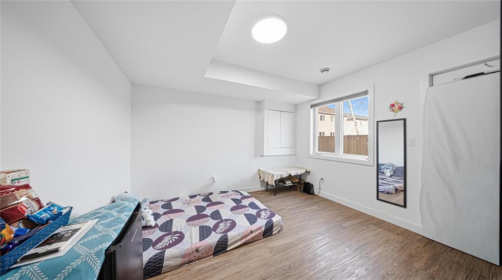 












1580 Ravelstone Avenue W

,
Winnipeg,




Manitoba
R3W1P8

