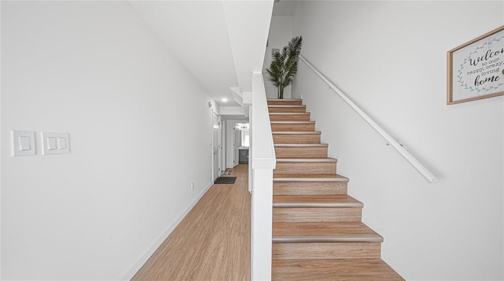 












1580 Ravelstone Avenue W

,
Winnipeg,




Manitoba
R3W1P8

