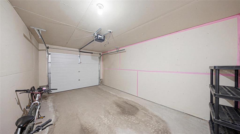 












1580 Ravelstone Avenue W

,
Winnipeg,




Manitoba
R3W1P8

