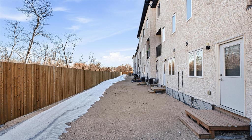 












1580 Ravelstone Avenue W

,
Winnipeg,




Manitoba
R3W1P8

