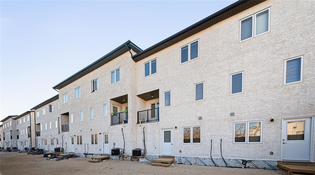 












1580 Ravelstone Avenue W

,
Winnipeg,




Manitoba
R3W1P8

