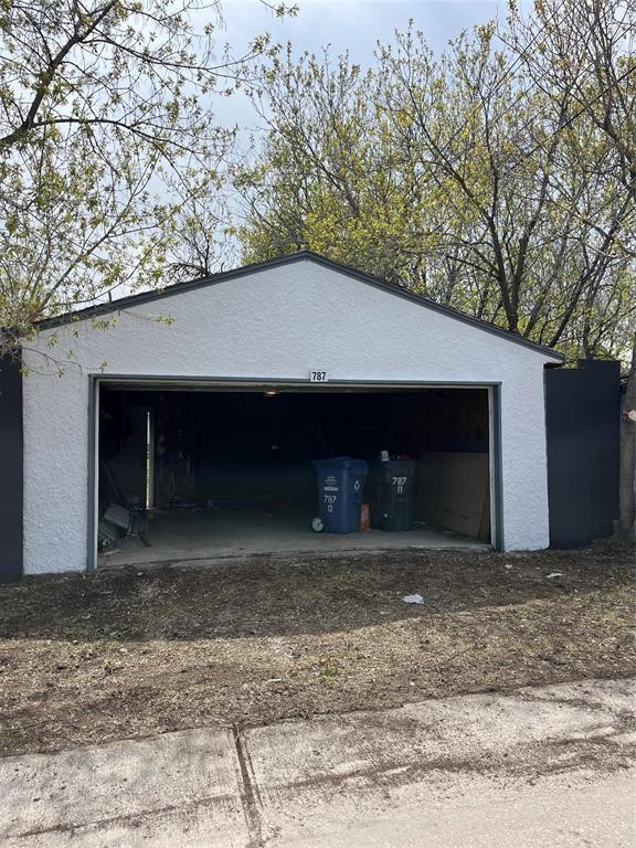 












787 Dufferin Avenue

,
Winnipeg,




Manitoba
R2W1Y4

