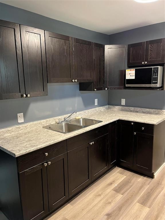 












787 Dufferin Avenue

,
Winnipeg,




Manitoba
R2W1Y4

