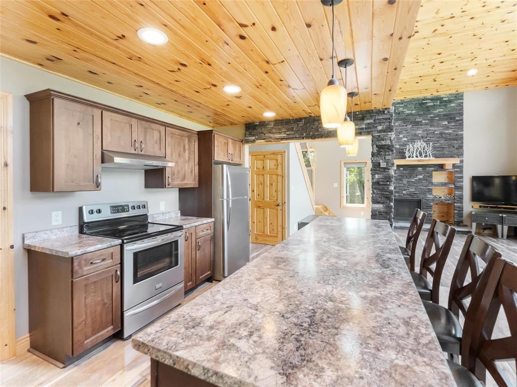 












2 Lot, Block 6, Golden Acres Place

,
Whiteshell Provincial Pk,




Manitoba
R0E1Y0

