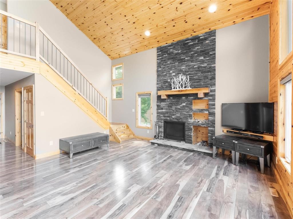 












2 Lot, Block 6, Golden Acres Place

,
Whiteshell Provincial Pk,




Manitoba
R0E1Y0


