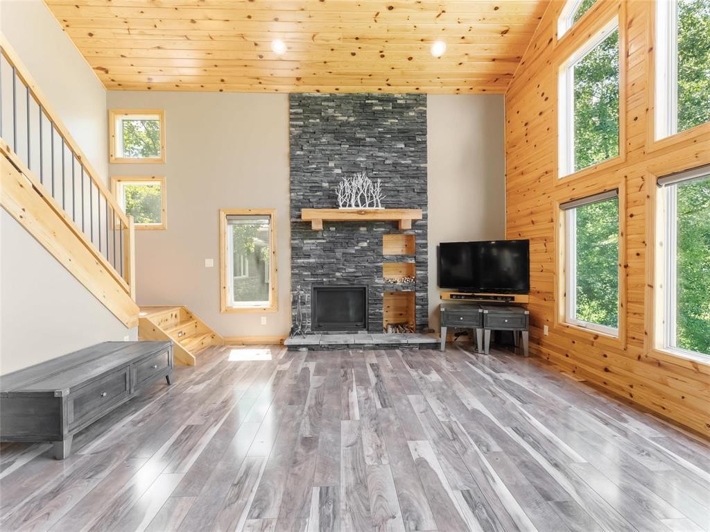 












2 Lot, Block 6, Golden Acres Place

,
Whiteshell Provincial Pk,




Manitoba
R0E1Y0

