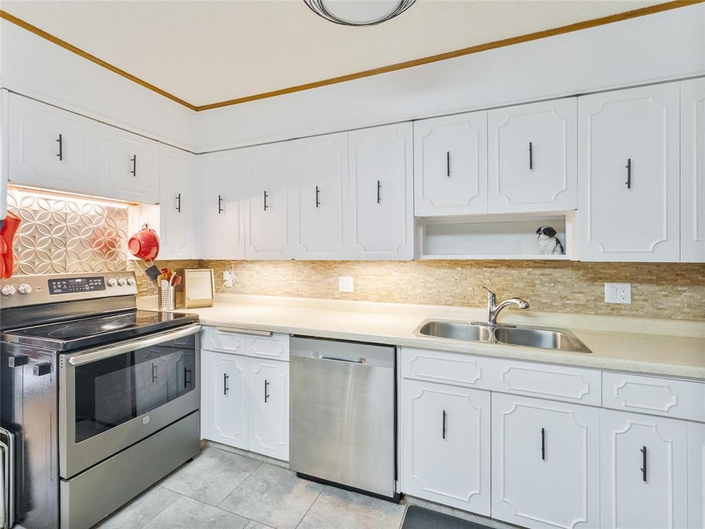 












70 Radcliffe Road

,
Winnipeg,




Manitoba
R3T3X3

