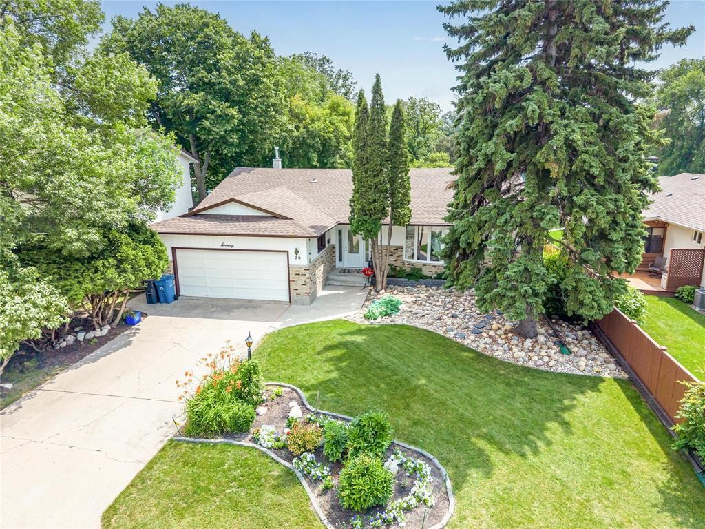 












70 Radcliffe Road

,
Winnipeg,




Manitoba
R3T3X3

