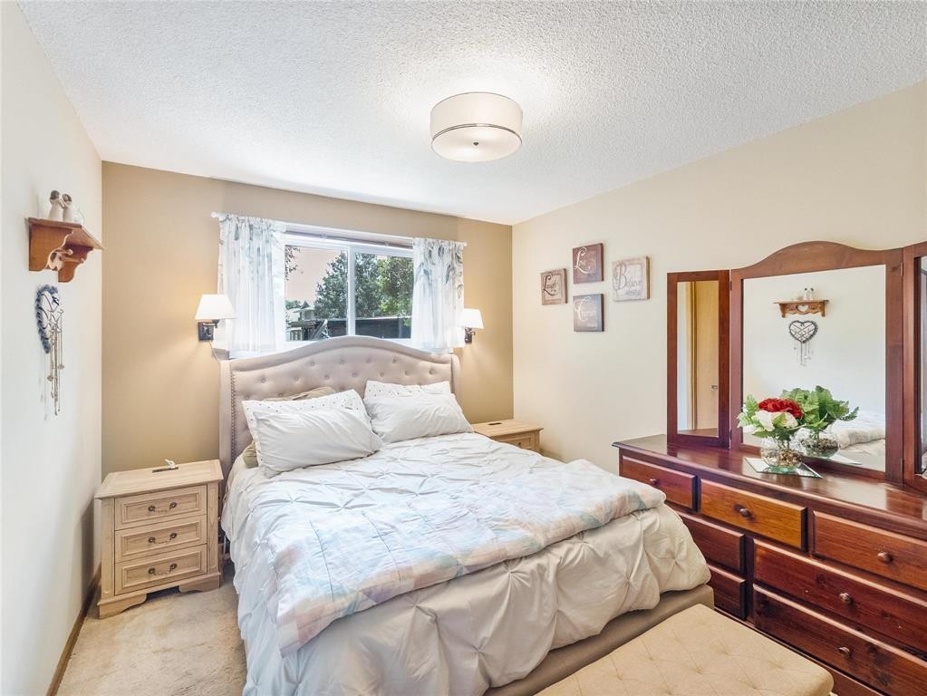 












70 Radcliffe Road

,
Winnipeg,




Manitoba
R3T3X3

