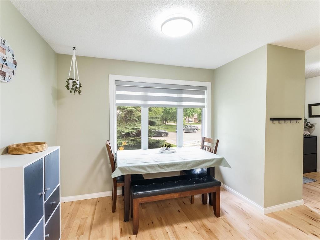 












64 Homewood Drive

,
Winnipeg,




Manitoba
R2M5H7

