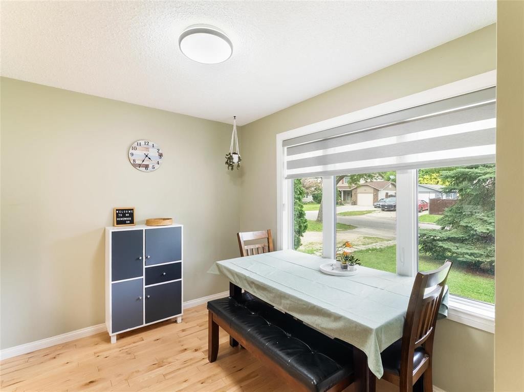












64 Homewood Drive

,
Winnipeg,




Manitoba
R2M5H7

