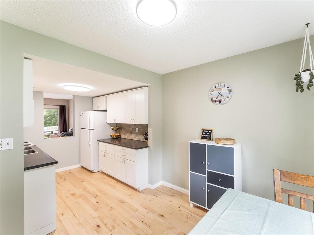 












64 Homewood Drive

,
Winnipeg,




Manitoba
R2M5H7

