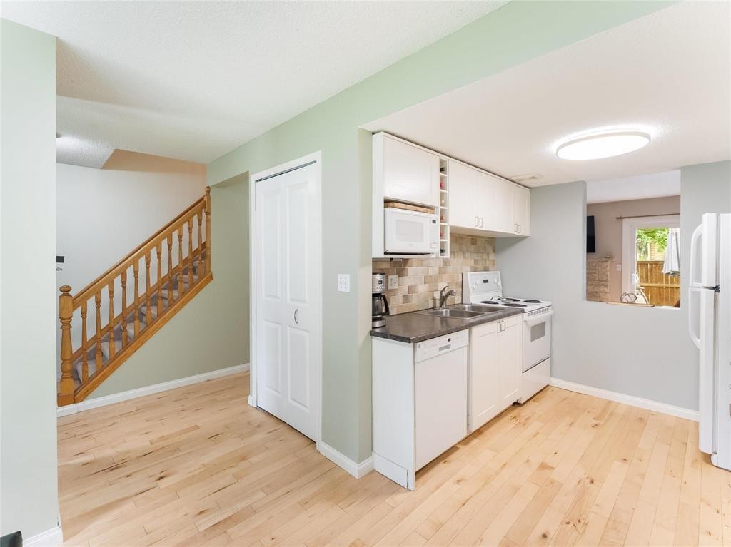 












64 Homewood Drive

,
Winnipeg,




Manitoba
R2M5H7

