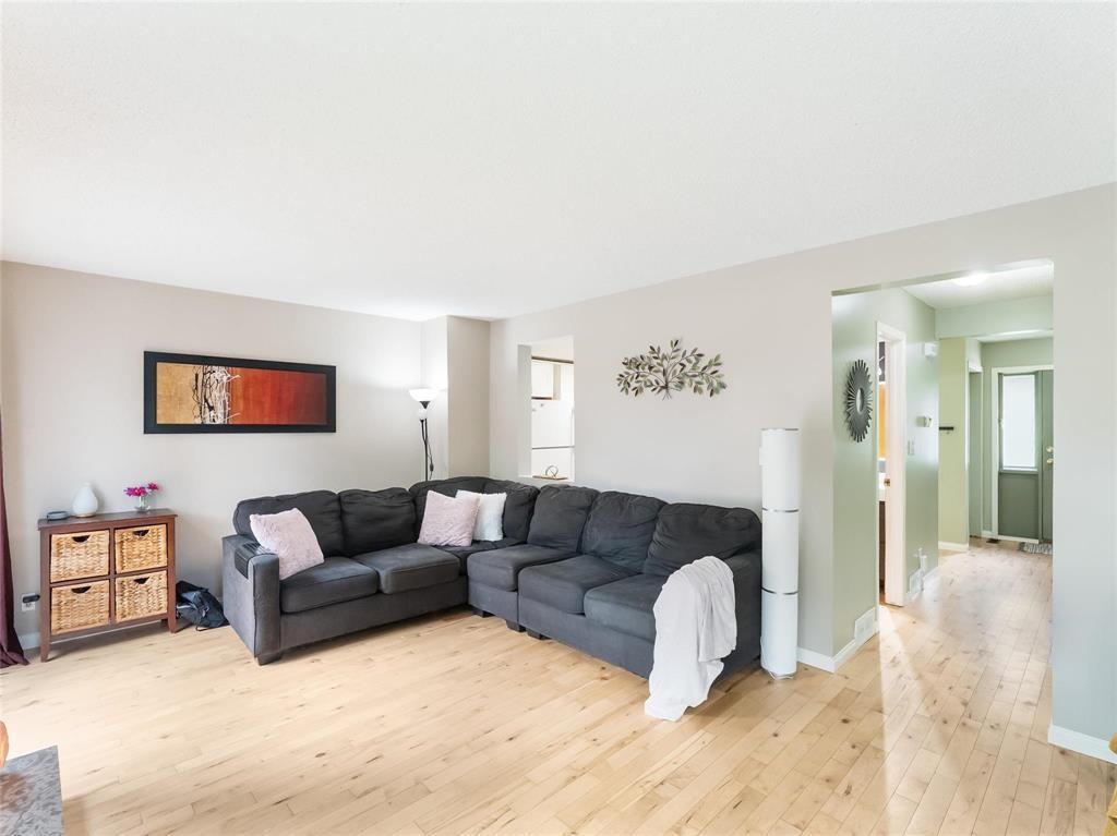 












64 Homewood Drive

,
Winnipeg,




Manitoba
R2M5H7


