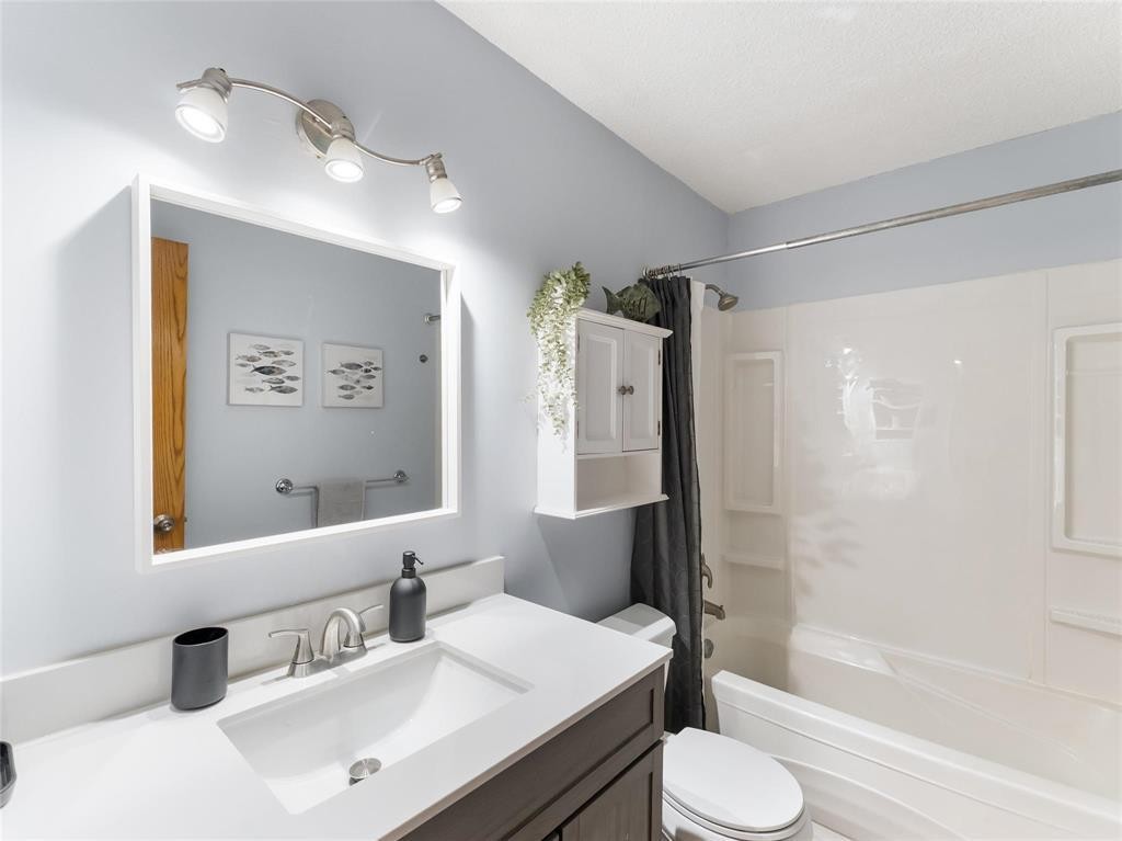 












64 Homewood Drive

,
Winnipeg,




Manitoba
R2M5H7


