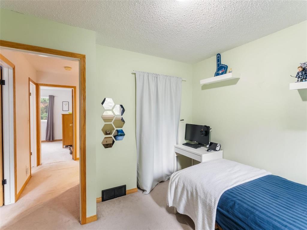 












64 Homewood Drive

,
Winnipeg,




Manitoba
R2M5H7

