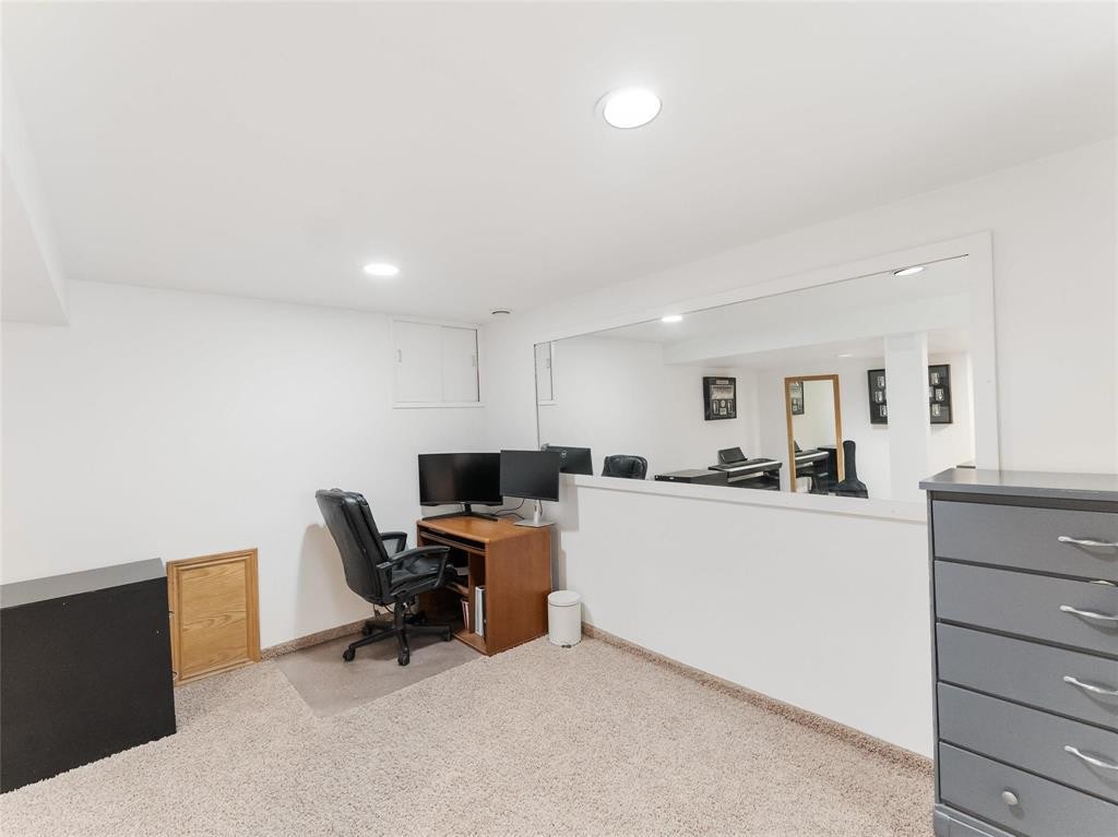 












64 Homewood Drive

,
Winnipeg,




Manitoba
R2M5H7

