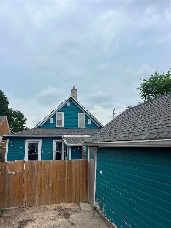 












283 Poplar Avenue

,
Winnipeg,




Manitoba
R2L0J8


