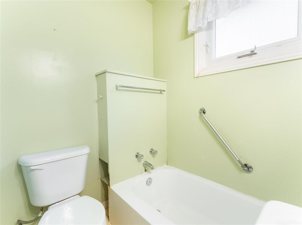 












764 Brazier Street

,
Winnipeg,




Manitoba
R2K2N6

