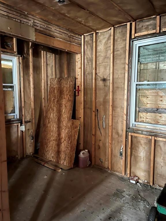 












950 Manitoba Avenue

,
Winnipeg,




Manitoba
R2X0K1

