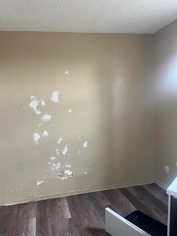 












143 Barber Street

,
Winnipeg,




Manitoba
R2W3J8


