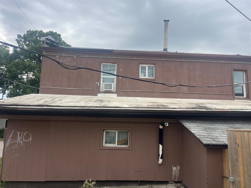 












143 Barber Street

,
Winnipeg,




Manitoba
R2W3J8

