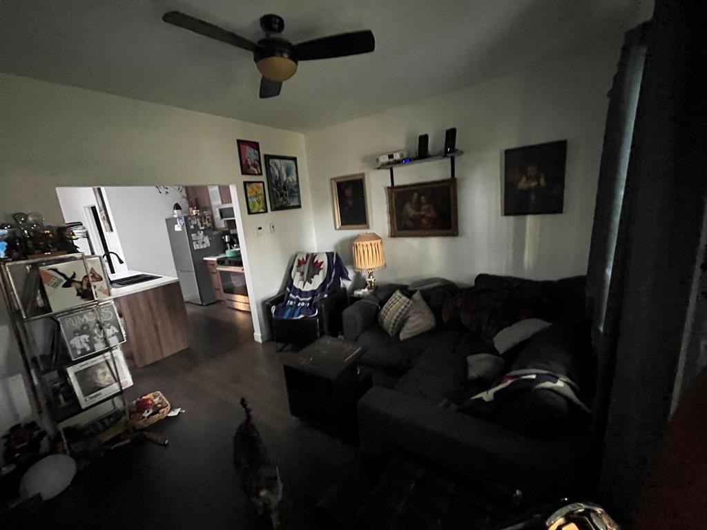 












468 Cathedral Avenue

,
Winnipeg,




Manitoba
R2W0Y1

