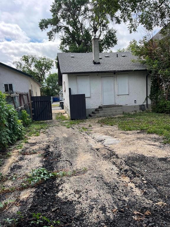 












513 Burrows Avenue

,
Winnipeg,




Manitoba
R2X3A9

