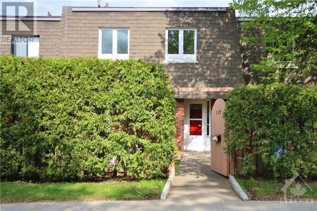 












119 ROYALTON PRIVATE

,
Ottawa,




Ontario
K1V9S4

