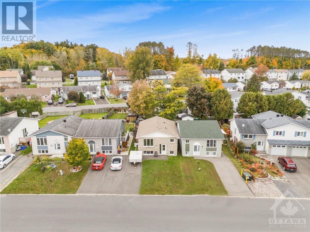 












972 MORRIS STREET

,
Rockland,




Ontario
K4K1N1

