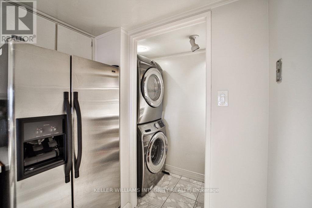 












2020 - 77 MAITLAND PLACE SE

,
Toronto (Cabbagetown-South St. James Town),




Ontario
M4Y2V6

