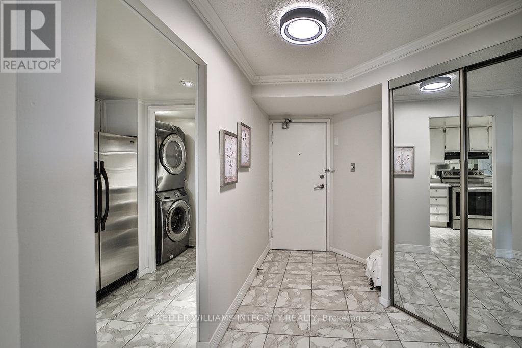 












2020 - 77 MAITLAND PLACE SE

,
Toronto (Cabbagetown-South St. James Town),




Ontario
M4Y2V6

