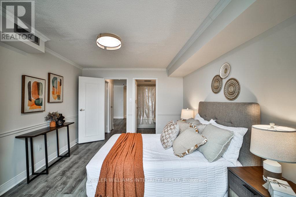 












2020 - 77 MAITLAND PLACE SE

,
Toronto (Cabbagetown-South St. James Town),




Ontario
M4Y2V6

