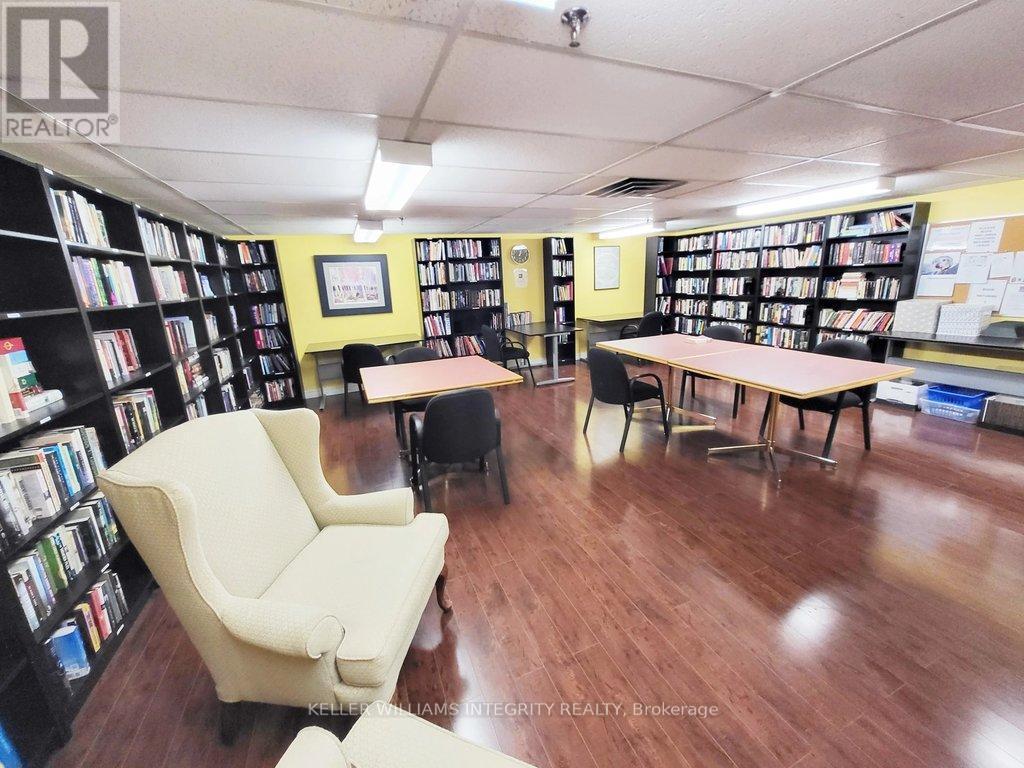 












2020 - 77 MAITLAND PLACE SE

,
Toronto (Cabbagetown-South St. James Town),




Ontario
M4Y2V6

