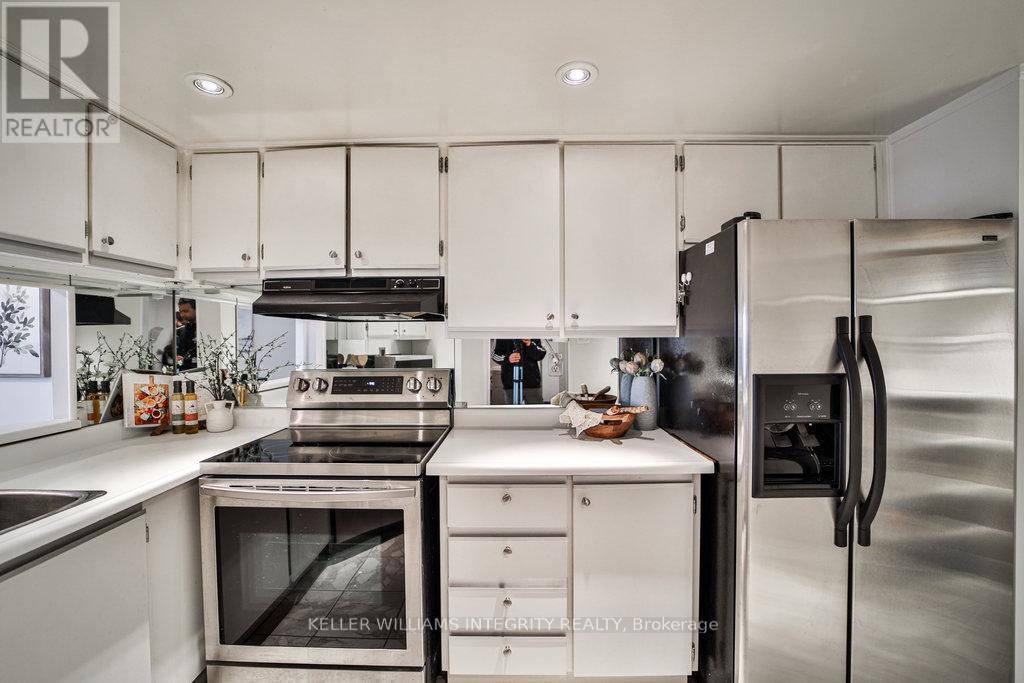 












2020 - 77 MAITLAND PLACE SE

,
Toronto (Cabbagetown-South St. James Town),




Ontario
M4Y2V6

