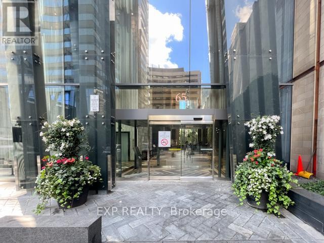 












610 - 65 ST. MARY STREET

,
Toronto (Bay Street Corridor),




Ontario
M5S0A6

