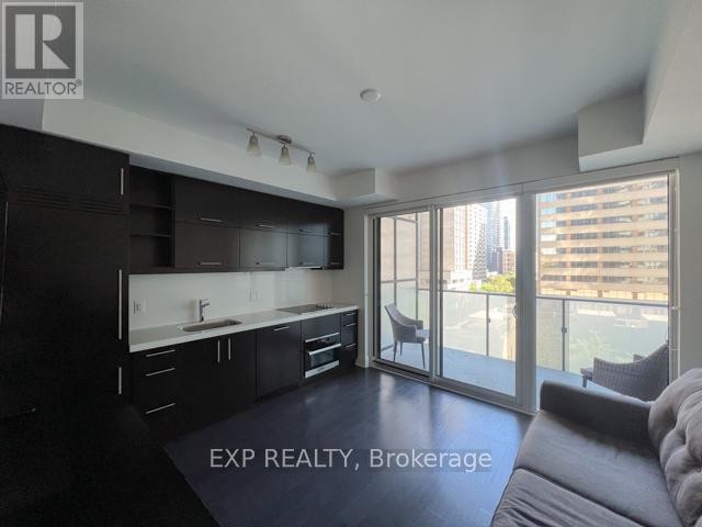 












610 - 65 ST. MARY STREET

,
Toronto (Bay Street Corridor),




Ontario
M5S0A6

