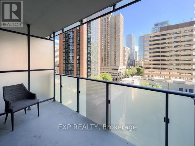 












610 - 65 ST. MARY STREET

,
Toronto (Bay Street Corridor),




Ontario
M5S0A6

